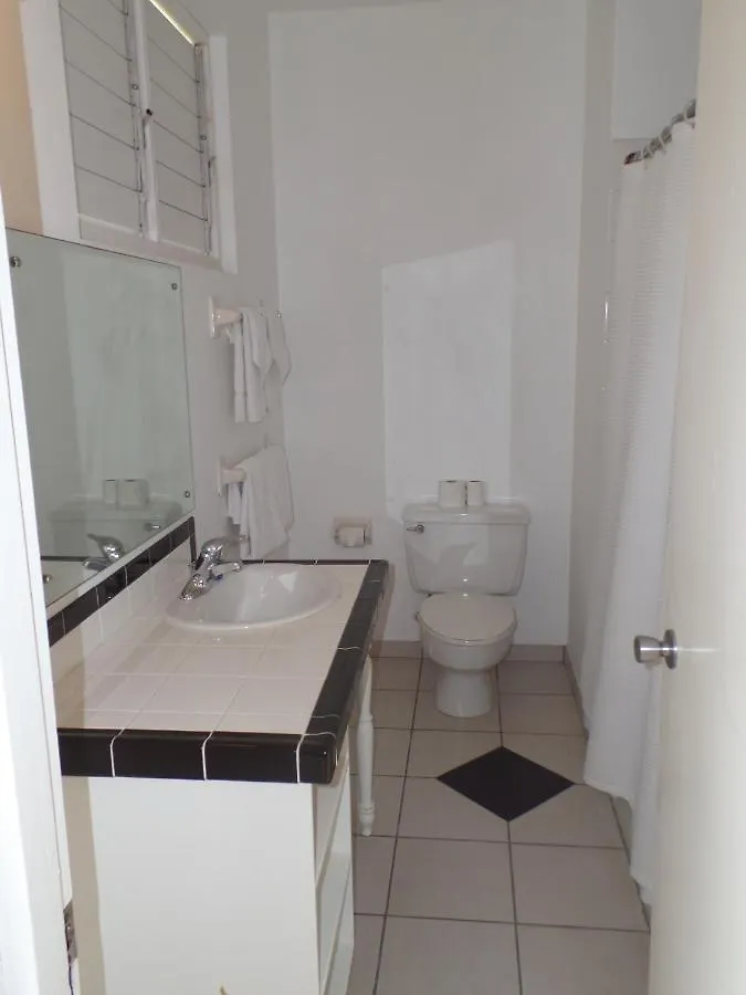 Miramar 6 Bedroom On The Beach Ocho Ríos Apartamento