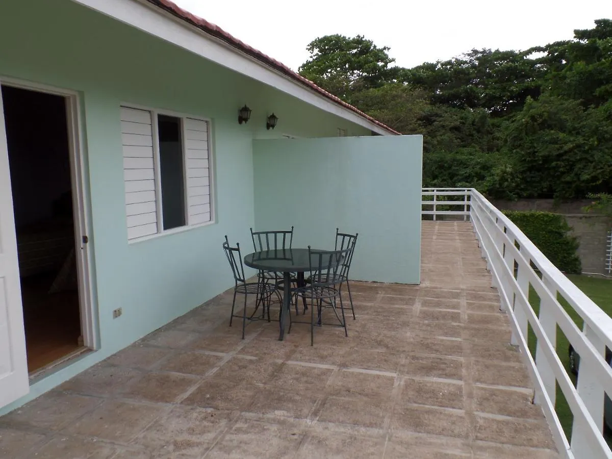 Miramar 6 Bedroom On The Beach Ocho Ríos Apartamento