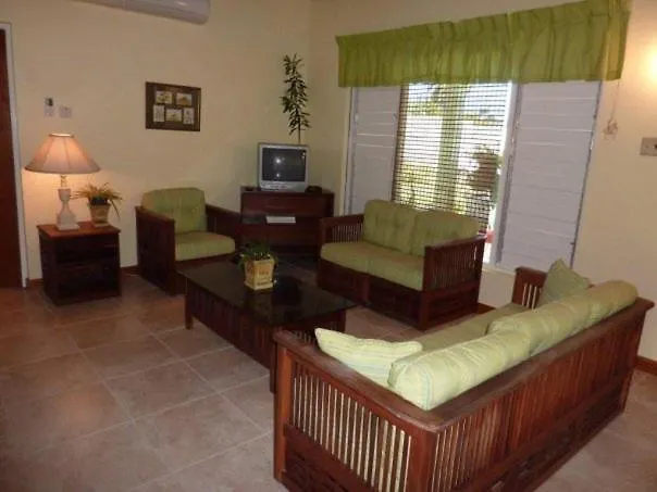 Miramar 6 Bedroom On The Beach Ocho Ríos 0*,  Jamaïque