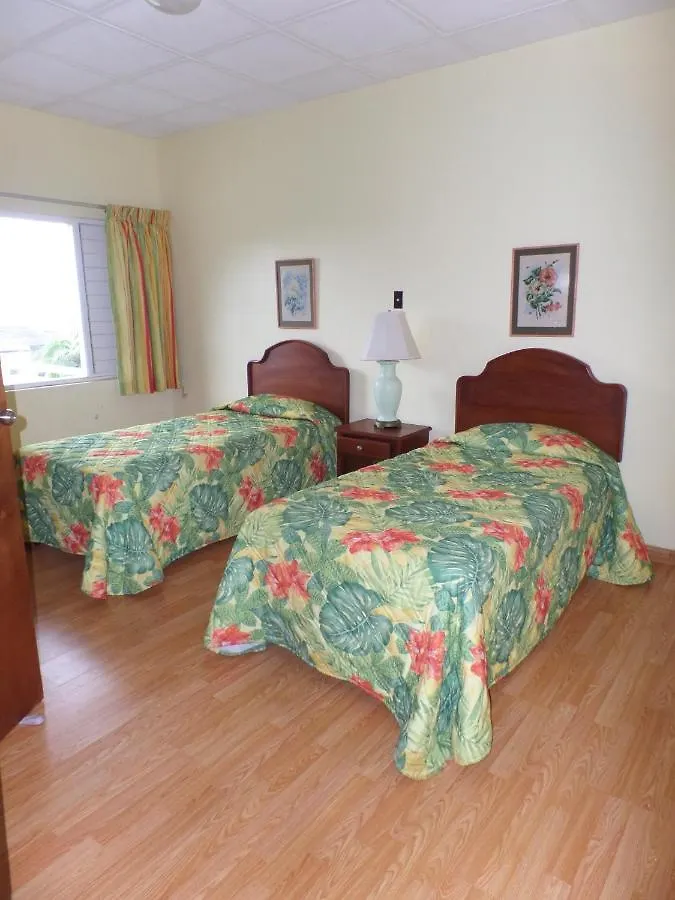 Miramar 6 Bedroom On The Beach Ocho Ríos